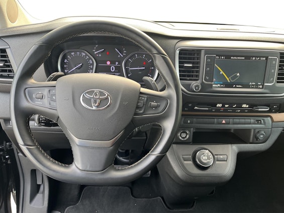 Vehicle image 6 Vehicle image 6