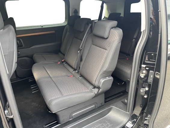 Vehicle image 10 Vehicle image 10