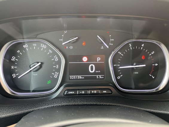 Vehicle image 7 Vehicle image 7