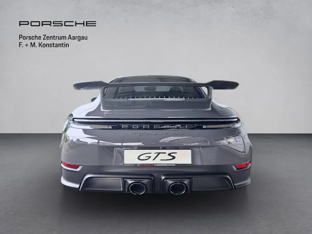 Porsche 911 Carrera 4 GTS
