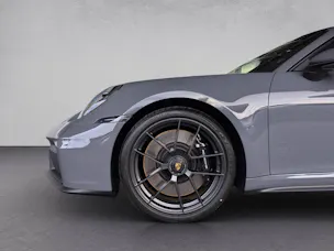 Porsche 911 Carrera 4 GTS