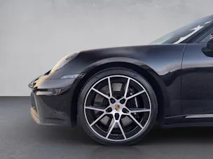 Porsche 911 Carrera 4 GTS Cabriolet