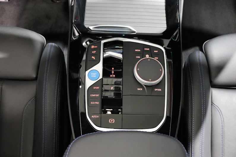 Vehicle image BMW iX3