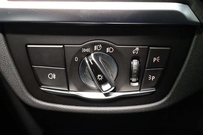 Vehicle image BMW iX3