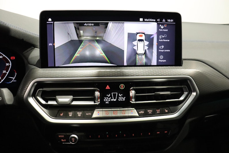 Vehicle image BMW iX3