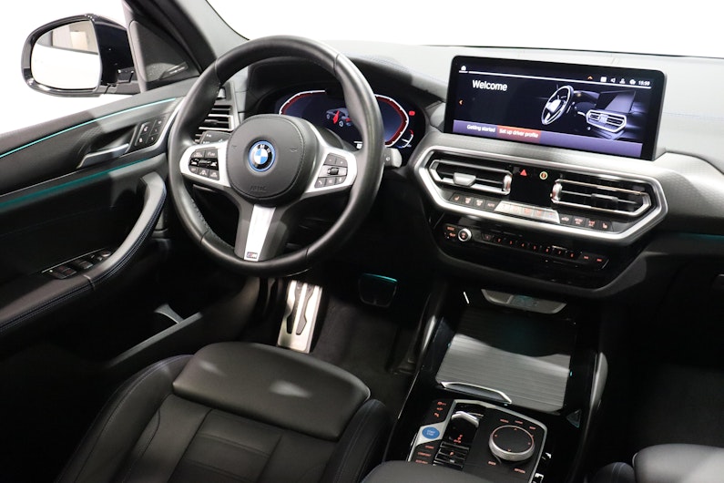Vehicle image BMW iX3