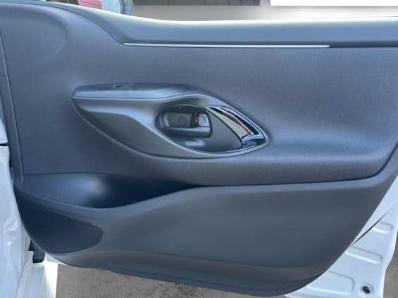 Vehicle image 15 Vehicle image 15