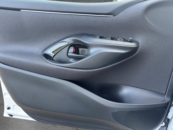 Vehicle image 10 Vehicle image 10