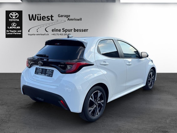 Vehicle image 4 Vehicle image 4