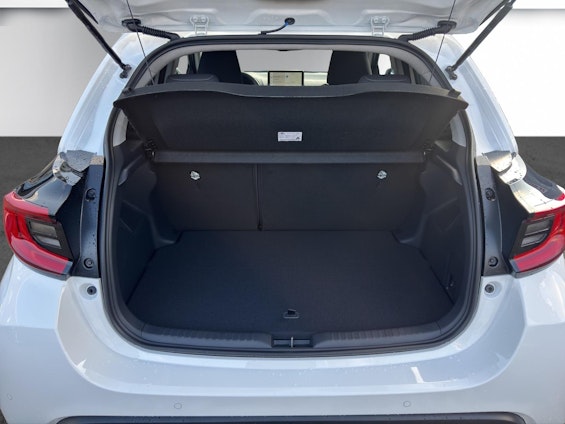 Vehicle image 17 Vehicle image 17