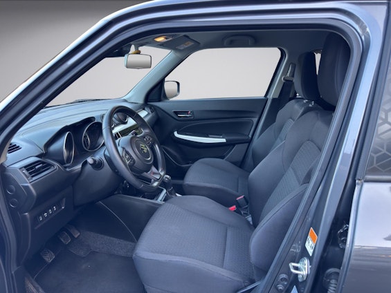 Vehicle image 9 Vehicle image 9