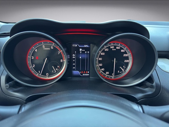 Vehicle image 10 Vehicle image 10