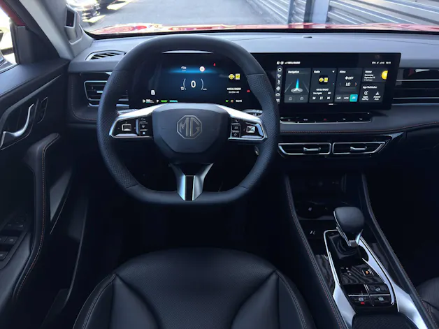 MG HS 1.5 Hybrid Luxury