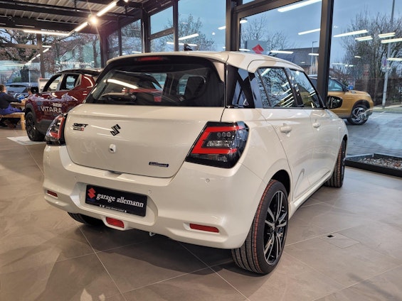 Vehicle image 2 Vehicle image 2