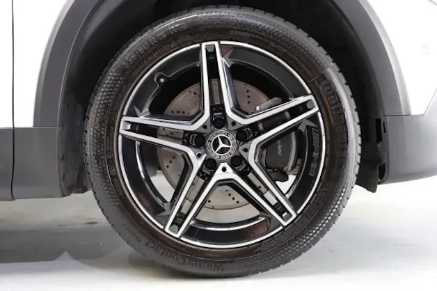 Mercedes-Benz GLB 250 AMG Line 4 MATIC