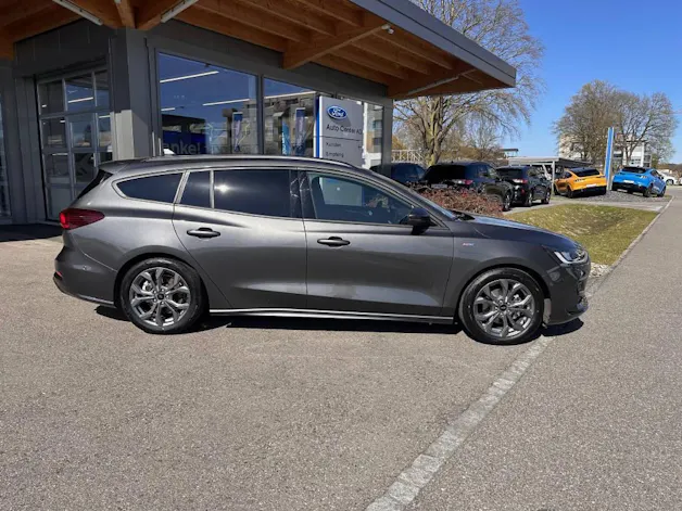 Ford Focus Kombi 1.0i EcoB 155 ST-Line