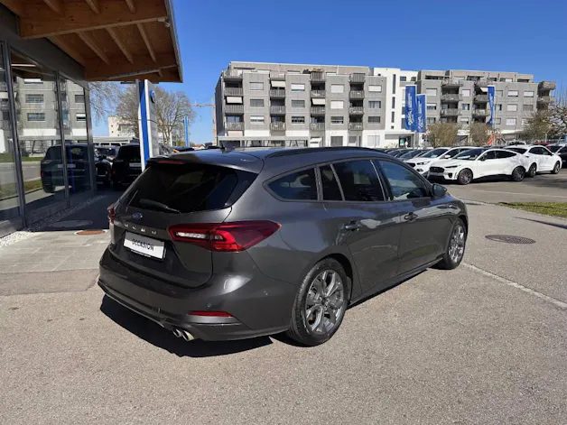 Ford Focus Kombi 1.0i EcoB 155 ST-Line
