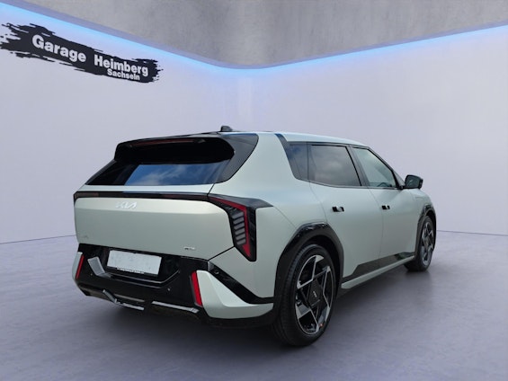 Vehicle image 4 Vehicle image 4