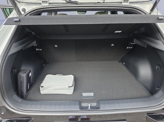 Vehicle image 11 Vehicle image 11