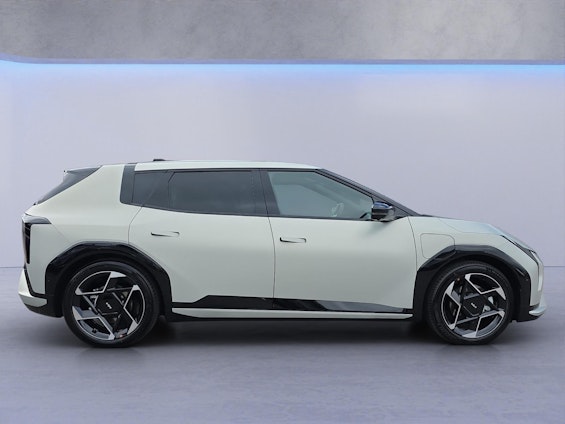 Vehicle image 5 Vehicle image 5