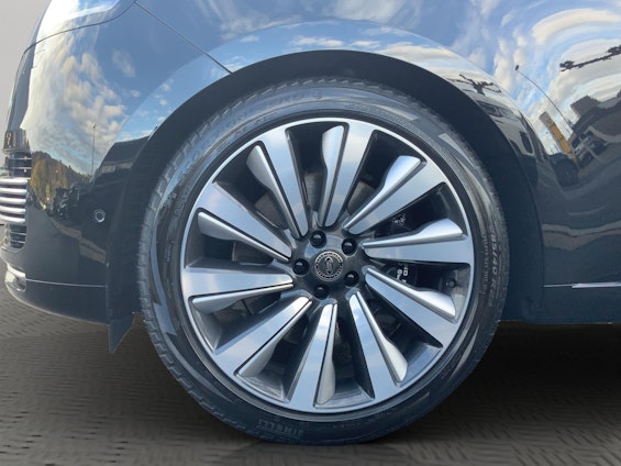 Vehicle image 5 Vehicle image 5