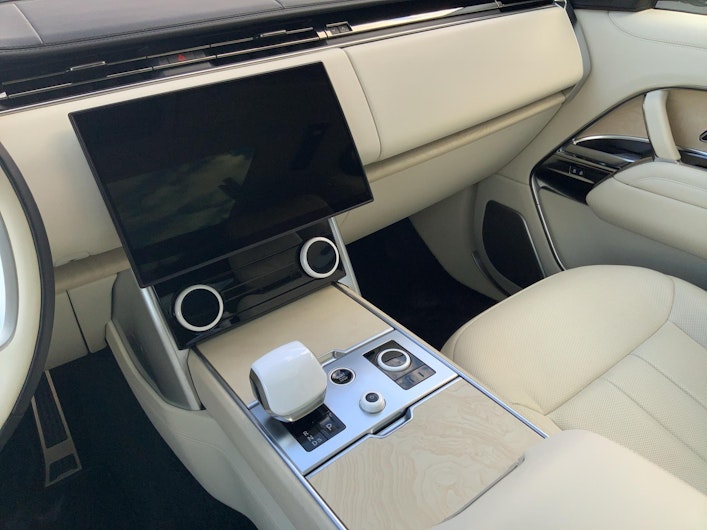 Vehicle image LAND ROVER RANGE ROVER