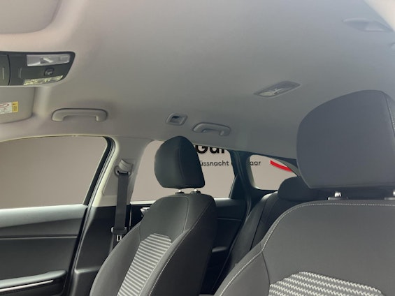 Vehicle image 9 Vehicle image 9