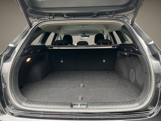 Vehicle image 18 Vehicle image 18