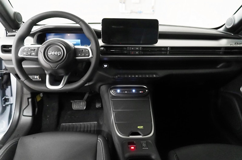 Vehicle image JEEP AVENGER