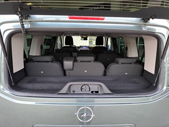 Vehicle image 15 Vehicle image 15