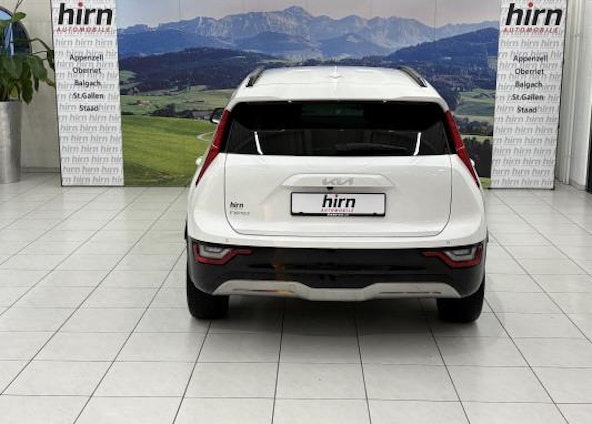 Vehicle image 3 Vehicle image 3