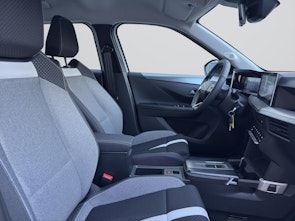 Vehicle image OPEL Frontera 1.2 T HEV Edition