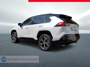 https://vehicle.imgix.net/4049365/fb67a843-4db1-438d-b954-1d7de8b4624d.jpg