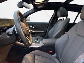 Vehicle image BMW 320d xDrive Touring SAG