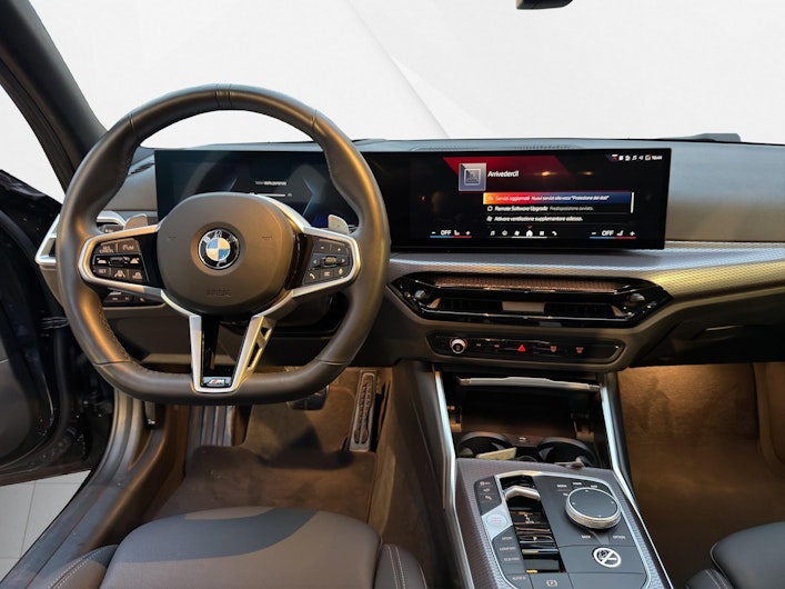 Vehicle image BMW 3 SERIES