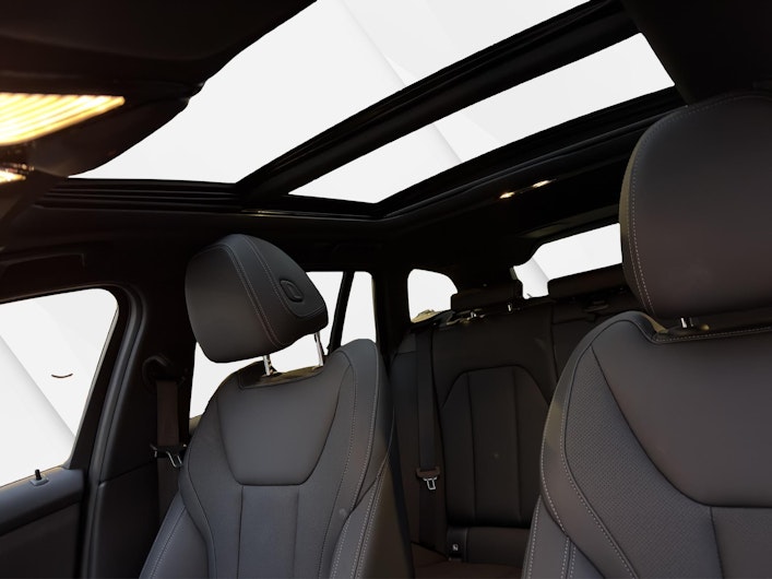 Vehicle image BMW 3 SERIES