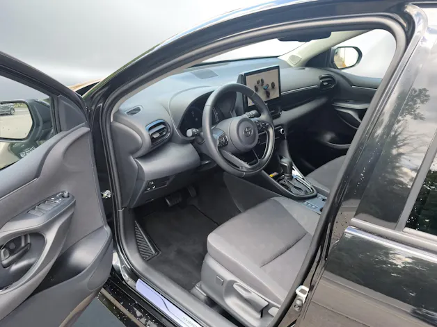 Toyota Yaris 1.5 VVT-i HSD Trend