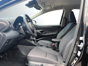 https://vehicle.imgix.net/4049387/5b467bdc-c763-464e-8935-87705ea3ab44.jpg