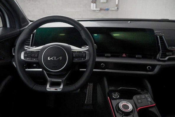 Vehicle image 4 Vehicle image 4