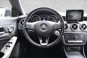MERCEDES-BENZ CLA 180 Urban Shooting Brake