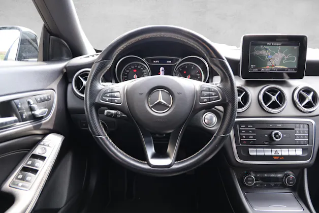 Mercedes-Benz CLA 180 Urban Shooting Brake