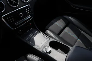 MERCEDES-BENZ CLA 180 Urban Shooting Brake