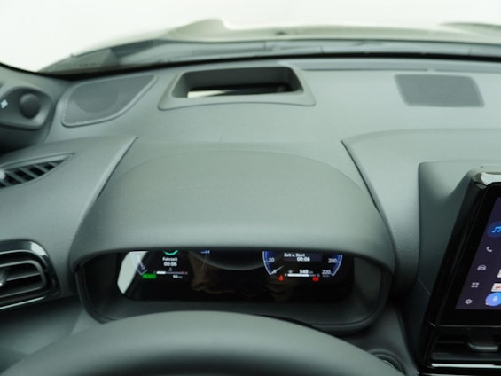 Vehicle image 16 Vehicle image 16