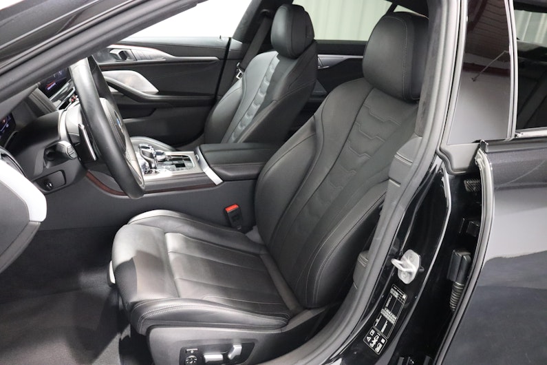 Vehicle image BMW 8 SERIES