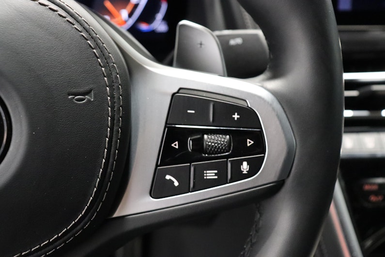 Vehicle image BMW 8 SERIES