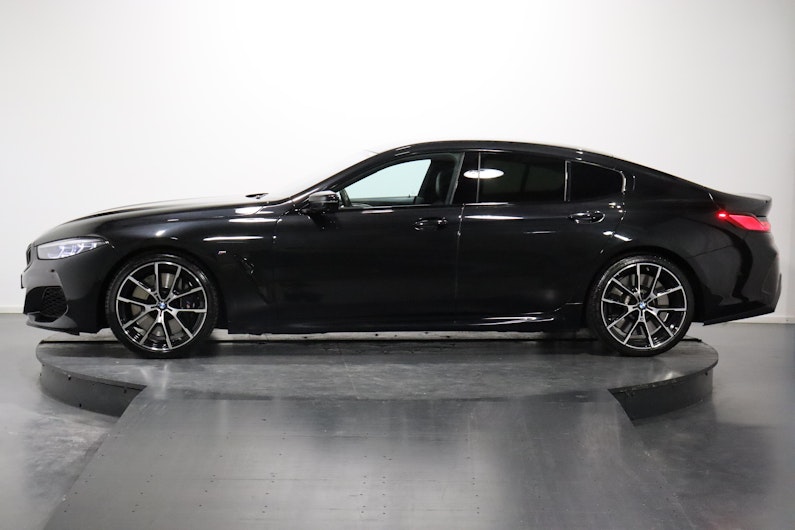 Vehicle image BMW 8 SERIES