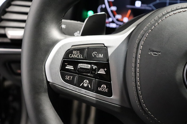 Vehicle image BMW 8 SERIES