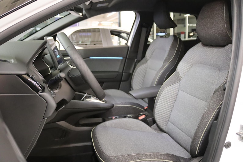 Vehicle image MITSUBISHI ASX