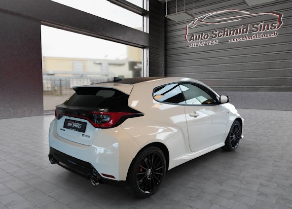 Vehicle image 4 Vehicle image 4