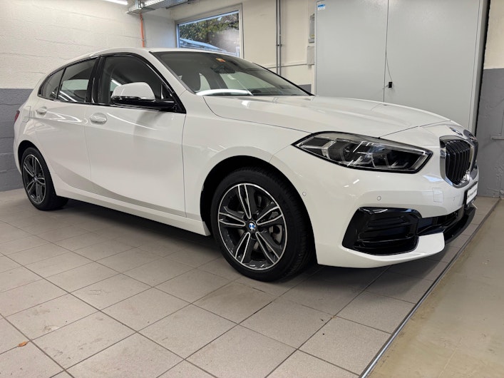 Vehicle image BMW 1 SERIES